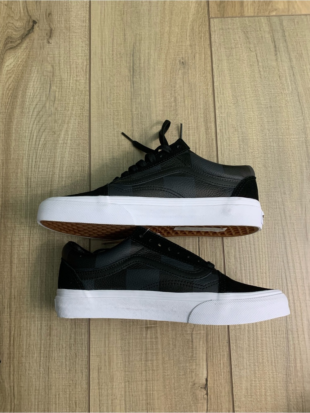 Black Low-Top Leather Old Skool Vans